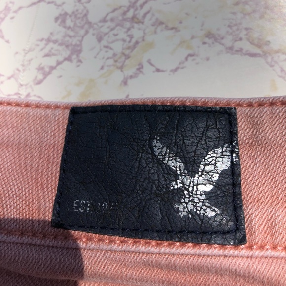 Super cute American eagle pink denim shorts - Picture 2 of 7